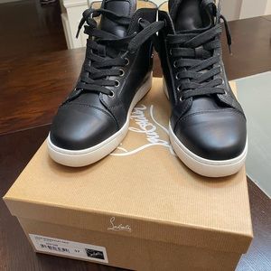 🔥Christian Louboutin Sneakers🔥